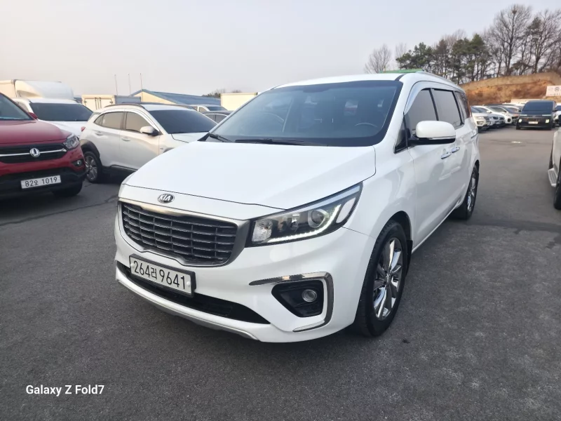 Kia Carnival