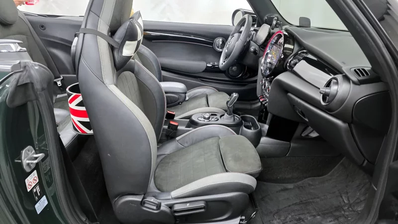 MINI Cooper Convertible