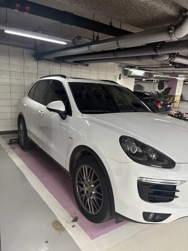 Porsche CAYENNE