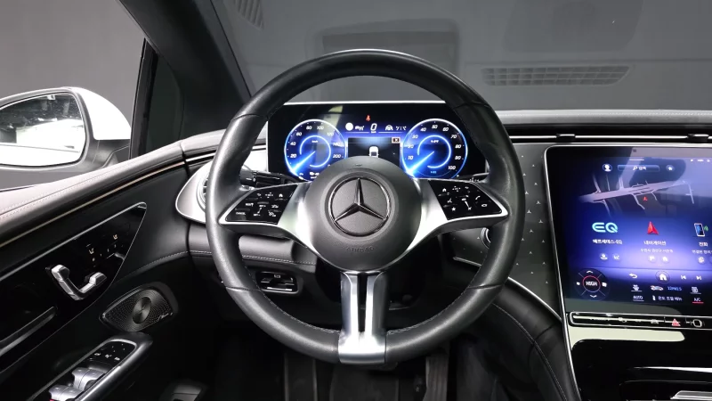 Mercedes-Benz EQE