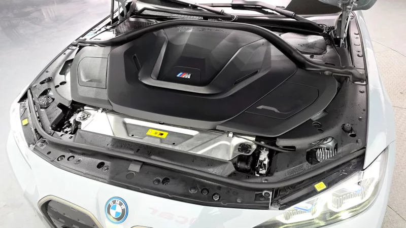 BMW i4
