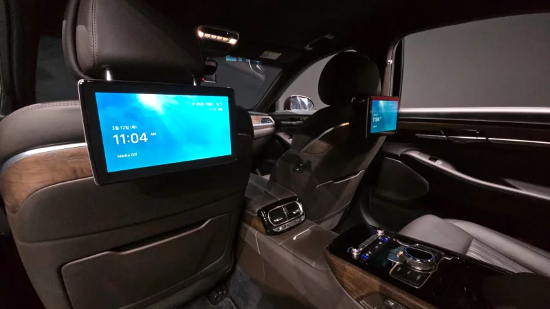 Genesis G90