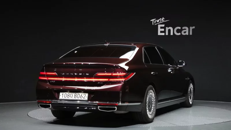 Genesis G90