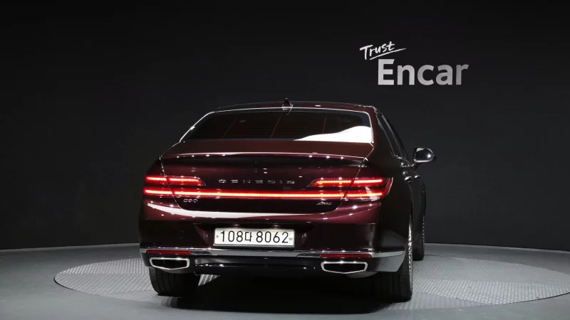Genesis G90