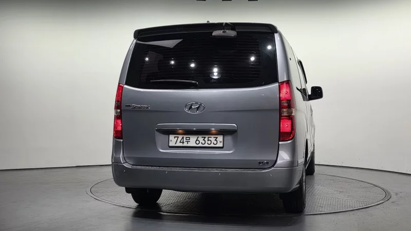 Hyundai Starex