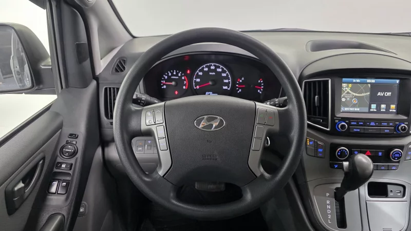 Hyundai Starex