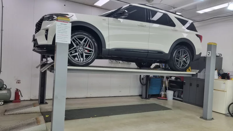 Ford EXPLORER