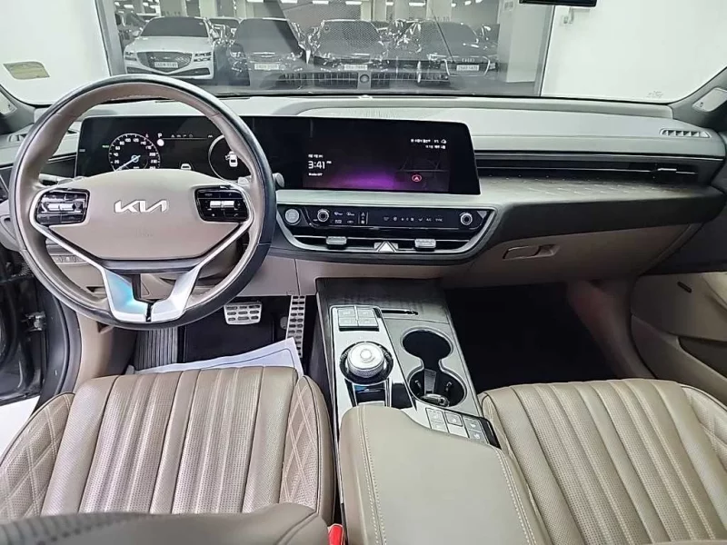 Kia K8