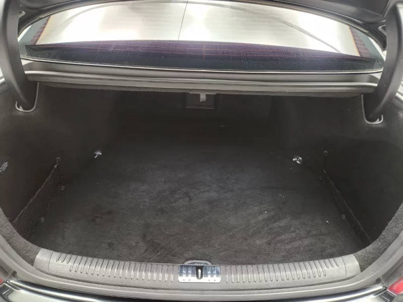 Genesis EQ900