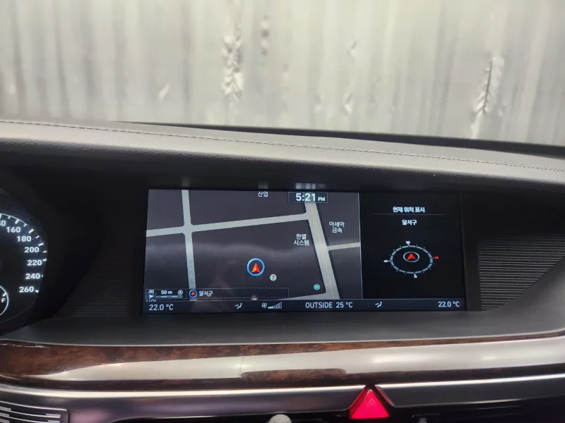 Genesis EQ900
