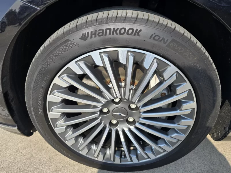 Genesis Electrified G80