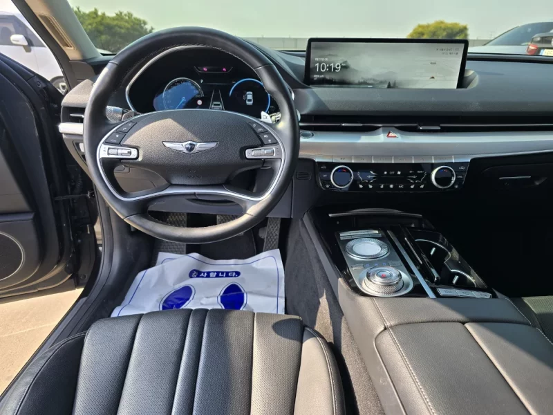 Genesis Electrified G80