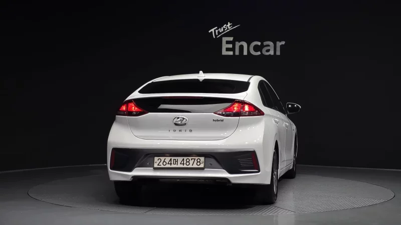 Hyundai Ioniq