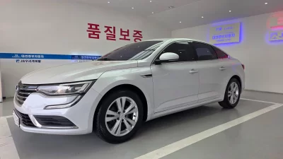Renault SM6