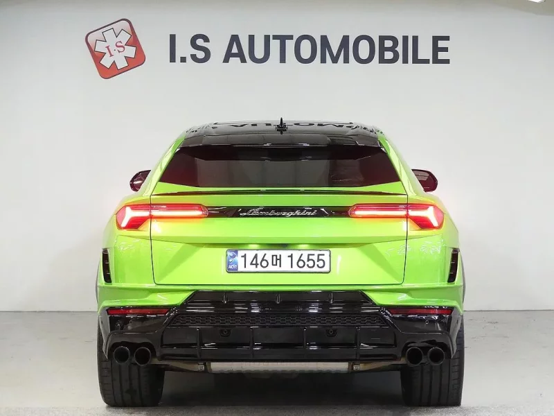 Lamborghini URUS
