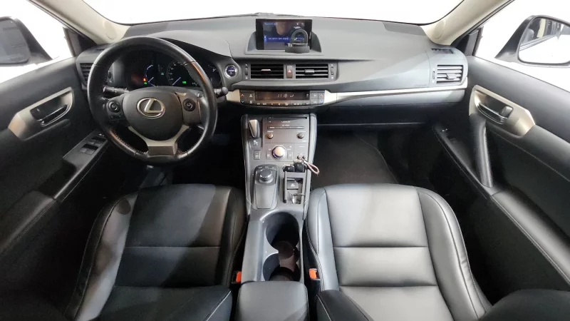 Lexus CT200h