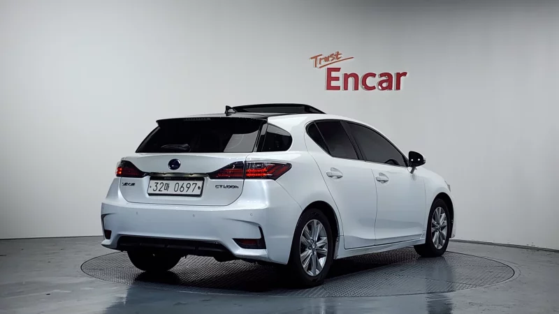 Lexus CT200h