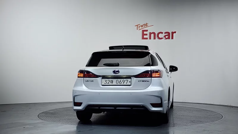 Lexus CT200h