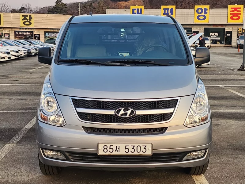 Hyundai Starex