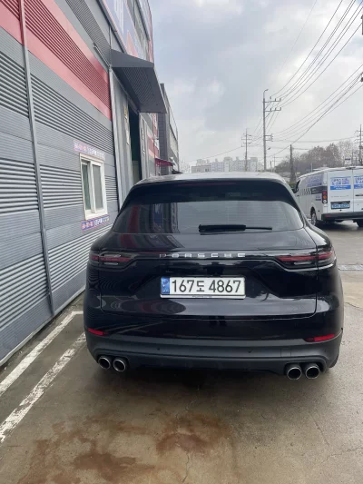 Porsche CAYENNE