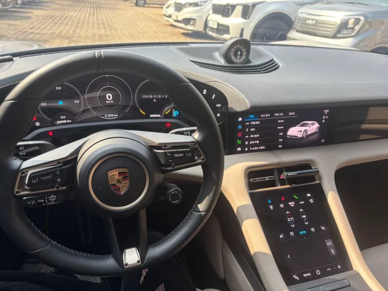 Porsche TAYCAN