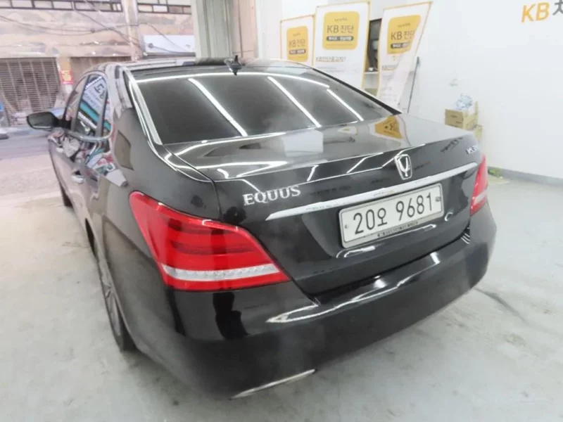 Hyundai Equus