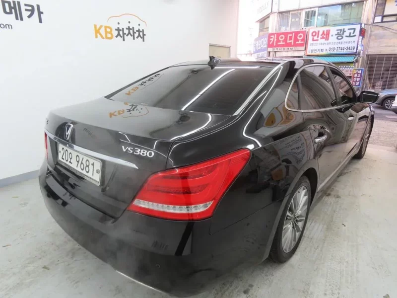 Hyundai Equus