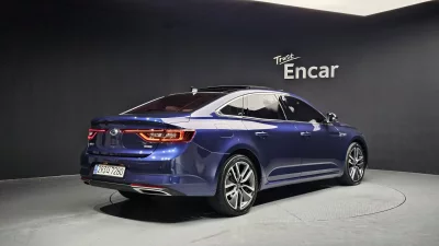 Renault SM6