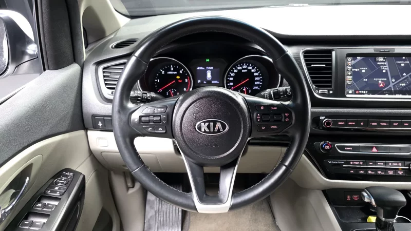 Kia Carnival
