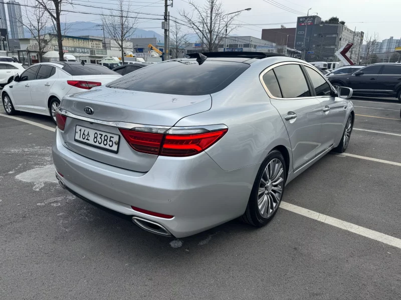 Kia K9