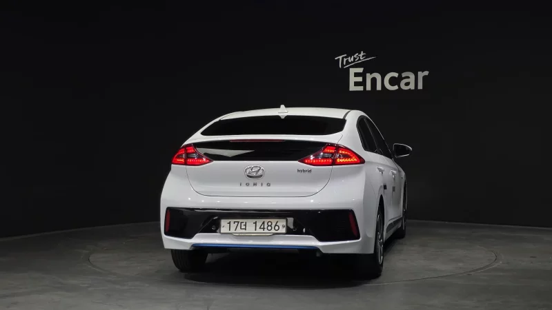 Hyundai Ioniq