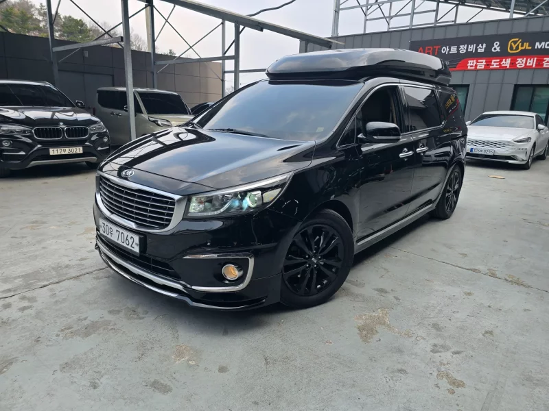 Kia Carnival