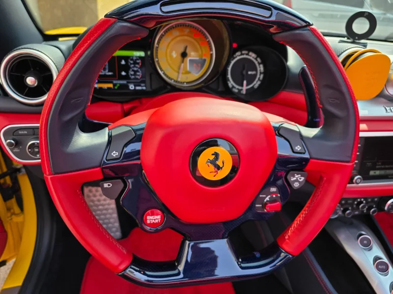 Ferrari CALIFORNIA