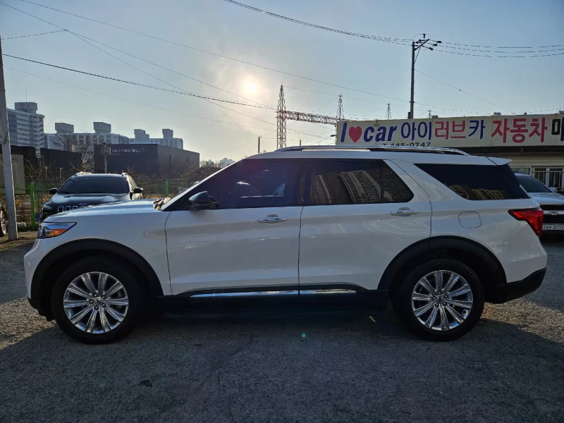 Ford EXPLORER