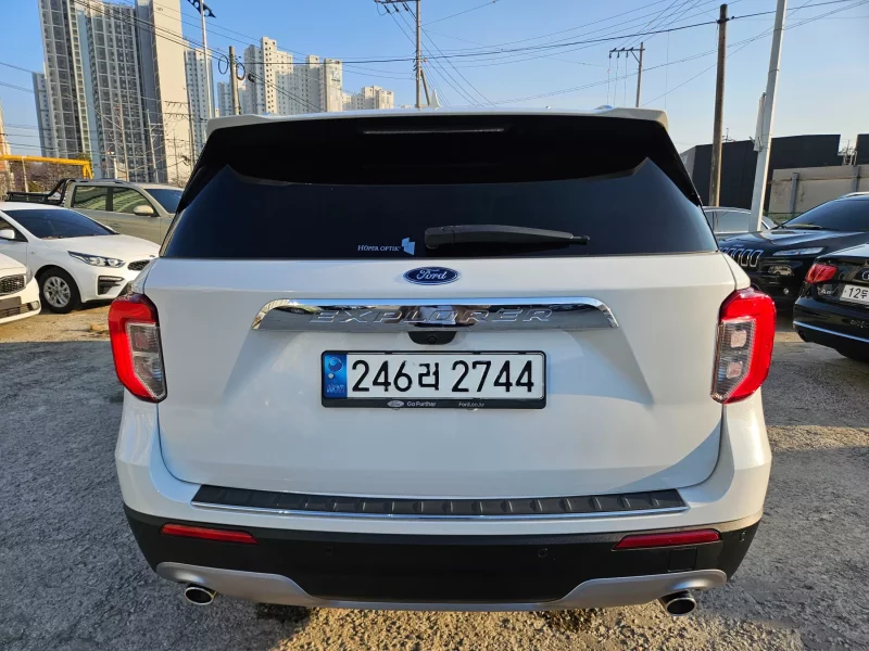 Ford EXPLORER
