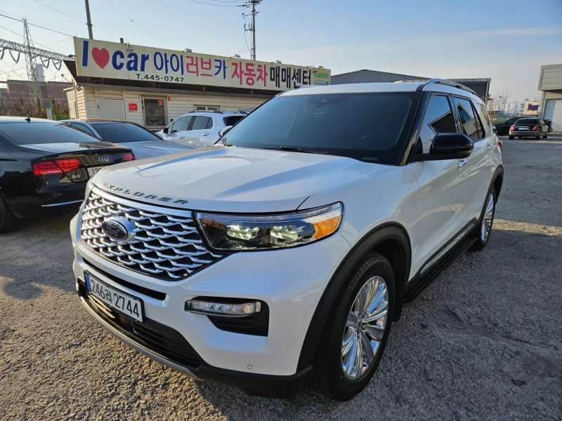 Ford EXPLORER