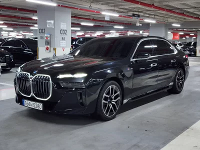 BMW 7-Series