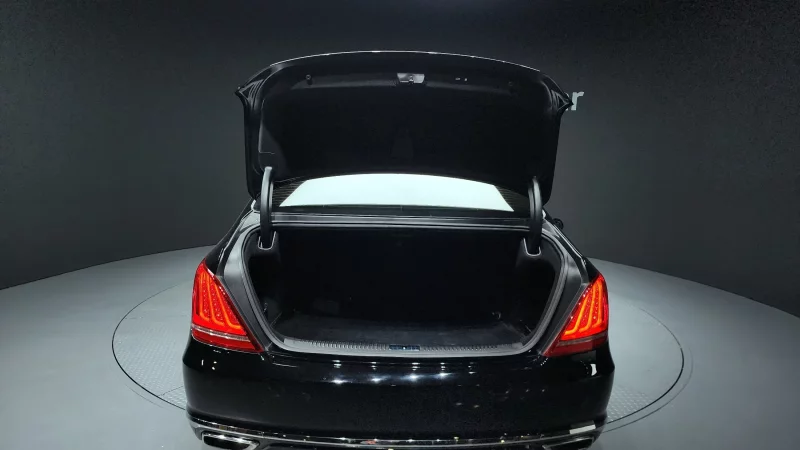 Genesis EQ900
