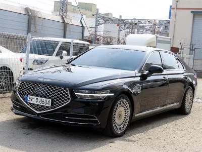 Genesis G90