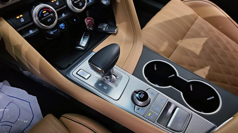 Genesis G70