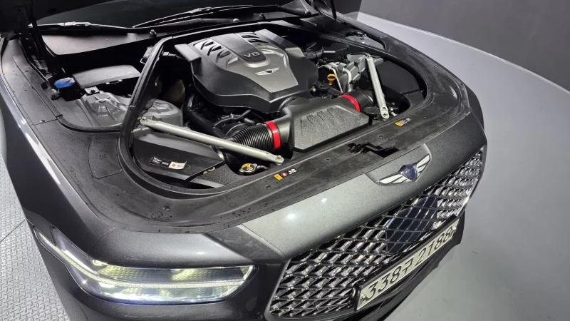 Genesis G90