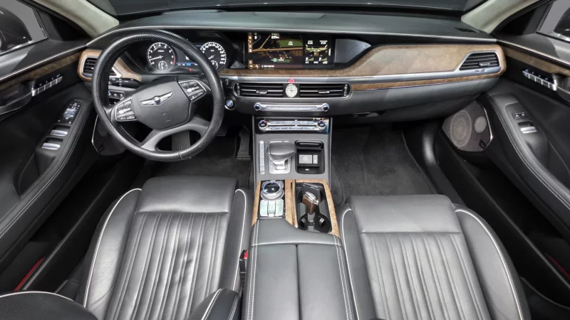 Genesis G90