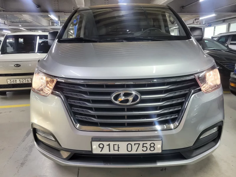 Hyundai Starex