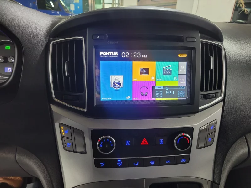 Hyundai Starex