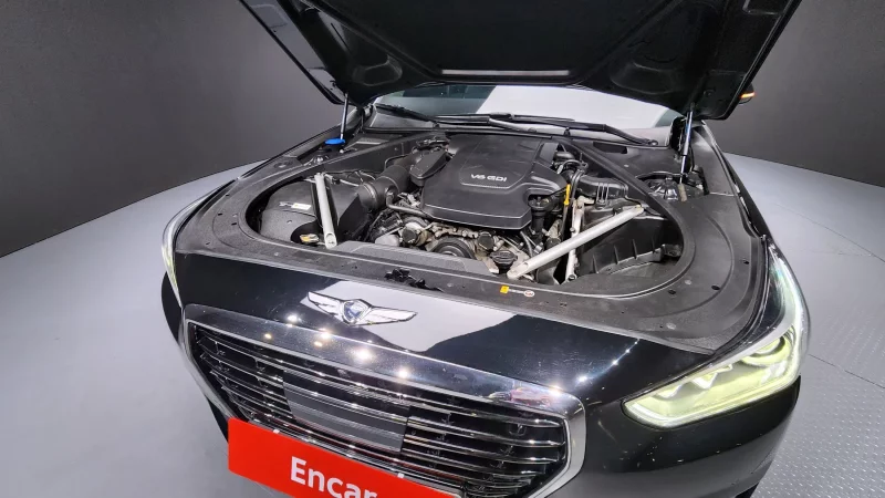 Genesis EQ900