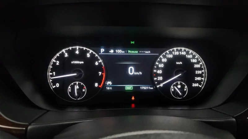 Genesis EQ900