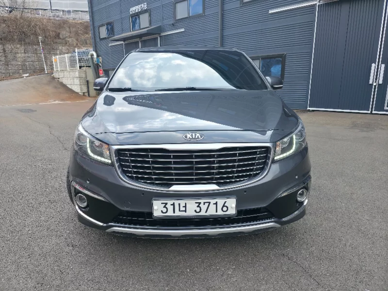 Kia Carnival