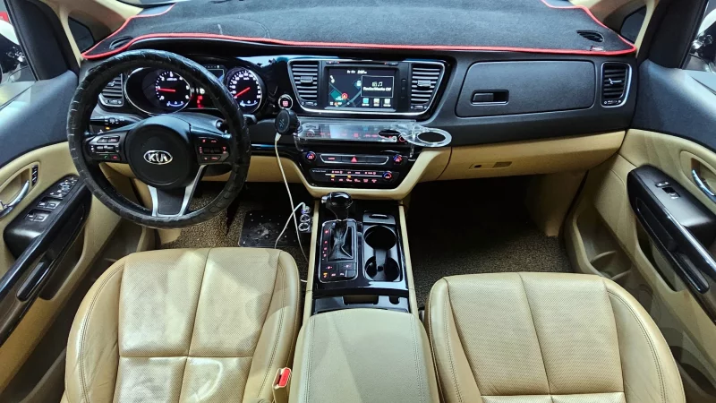 Kia Carnival