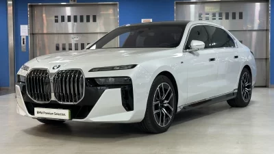 BMW 7-Series