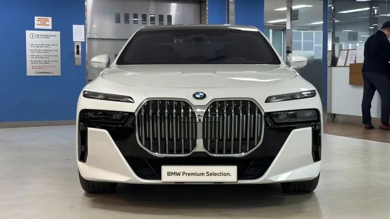 BMW 7-Series